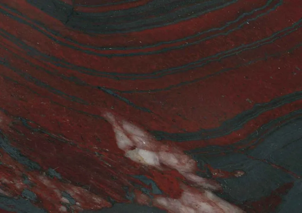 Iron Red granit poreklom iz Indije