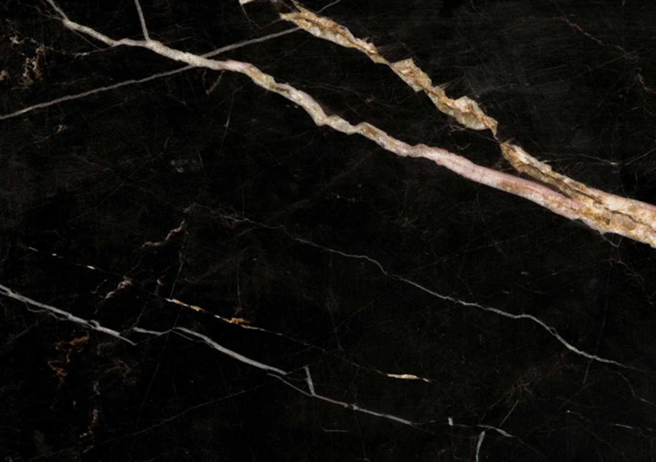 Noir Saint Laurent — prirodni kamen iz Francuska