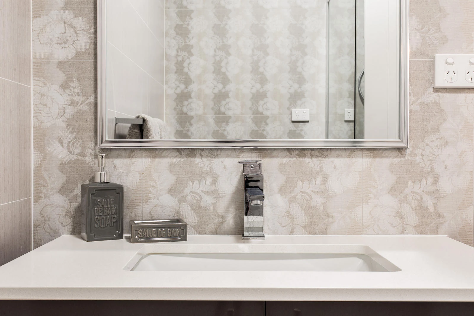 Crystal Absolute White — referenca 26