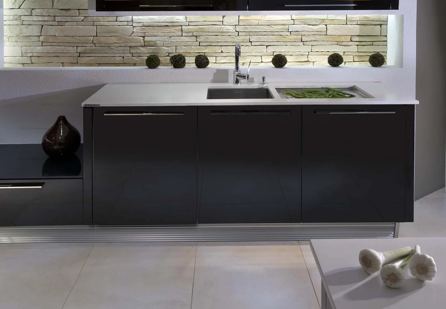 Crystal Absolute White — referenca 27