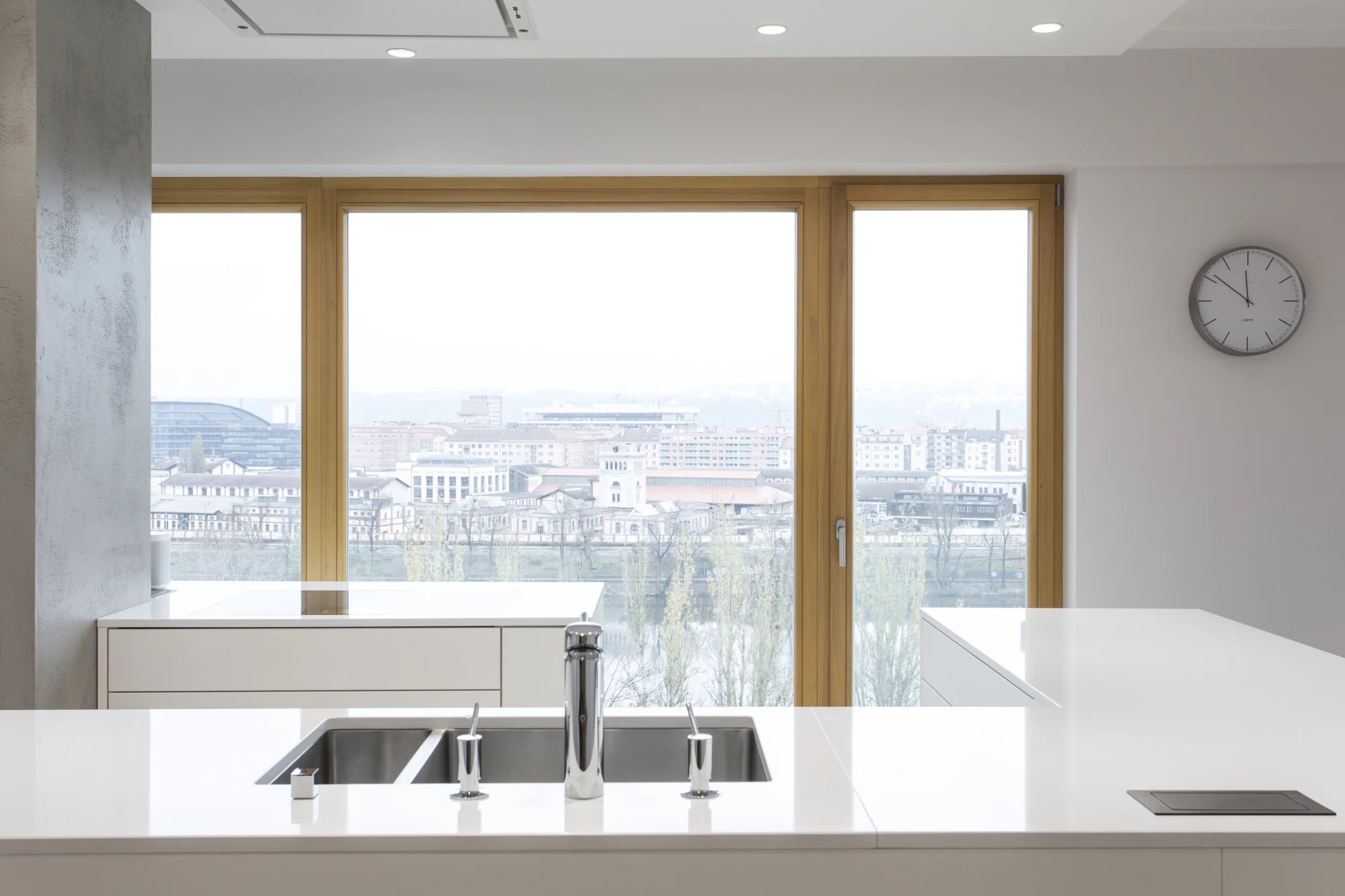 Crystal Absolute White — referenca 2