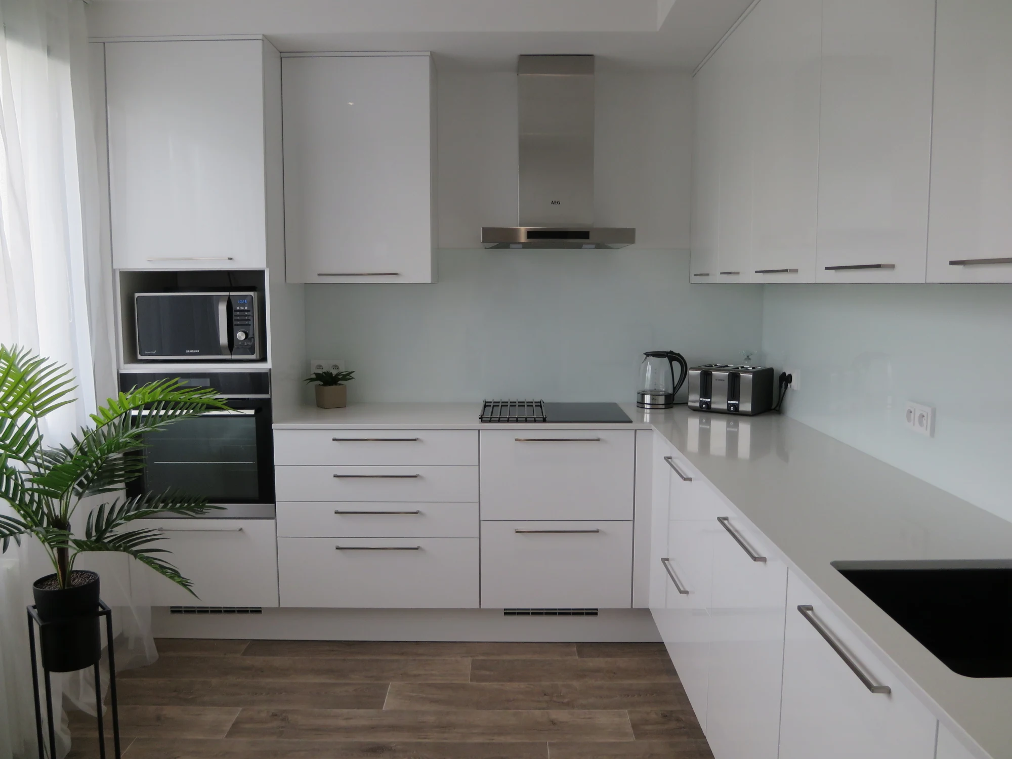 Crystal Absolute White — referenca 30