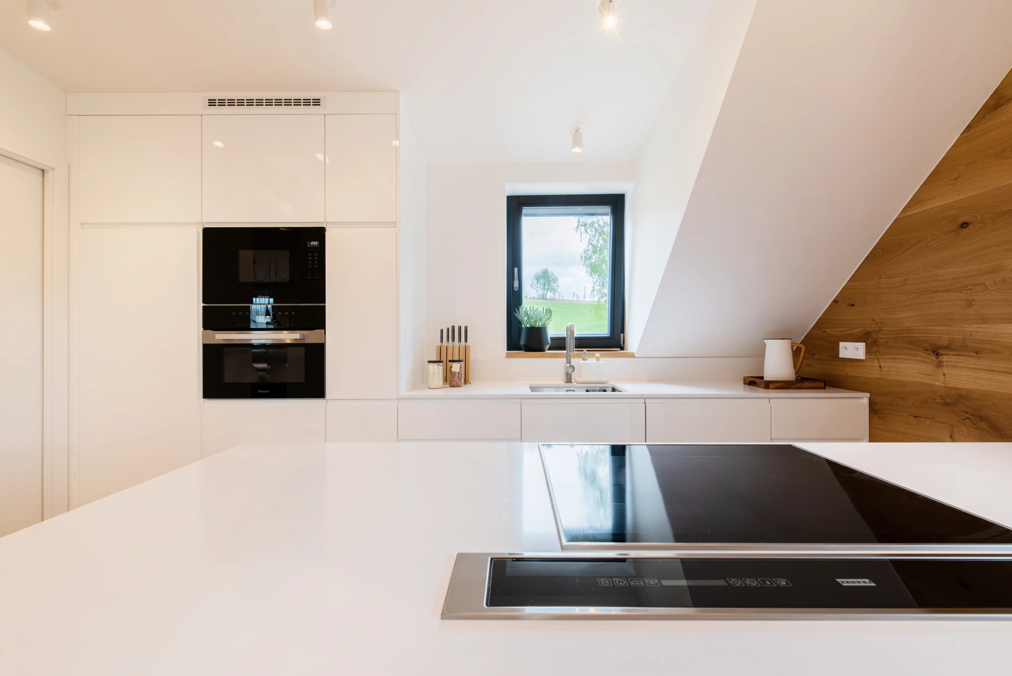 Crystal Absolute White — referenca 8