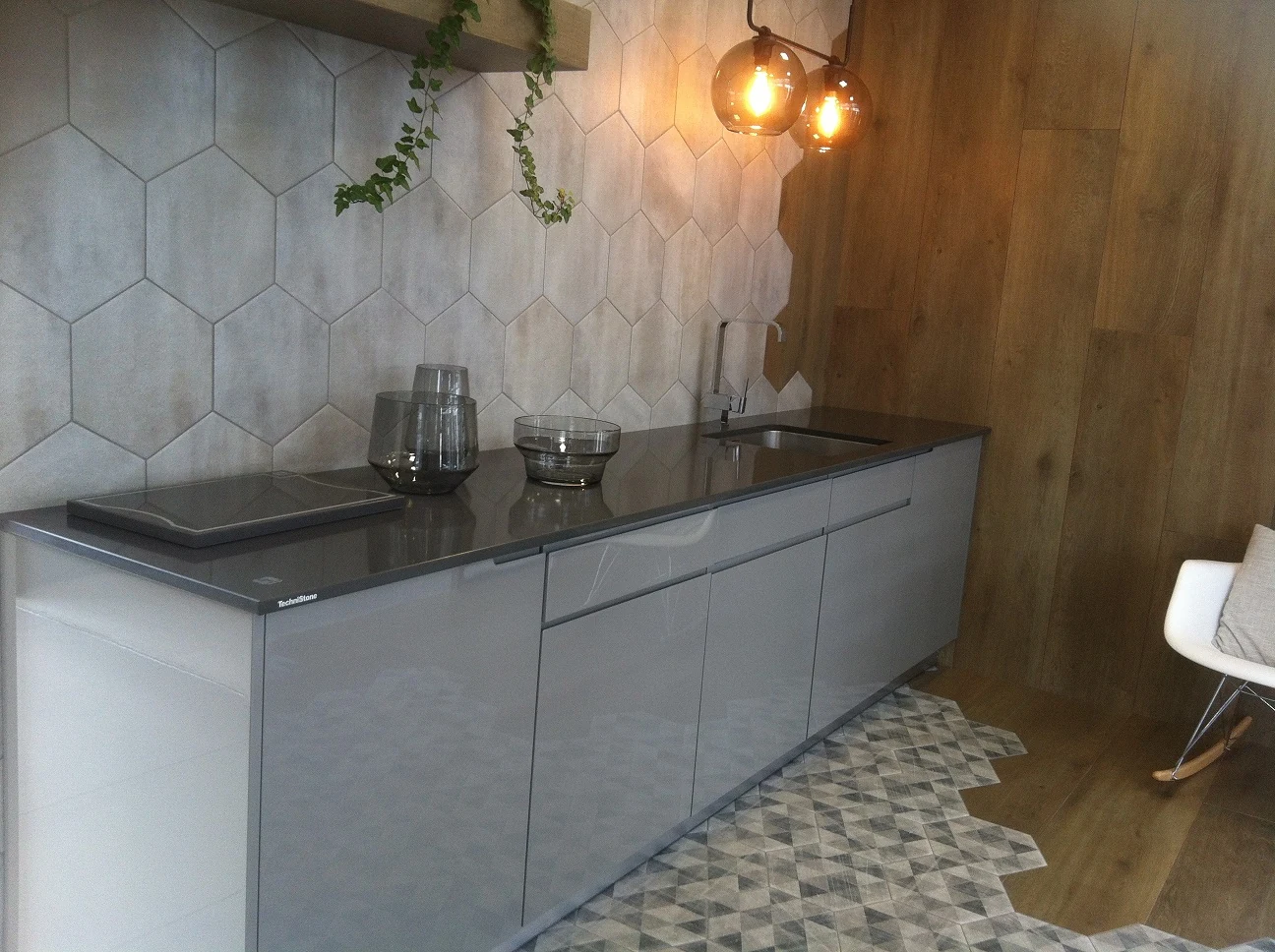 Crystal Anthracite Pure — referenca 10