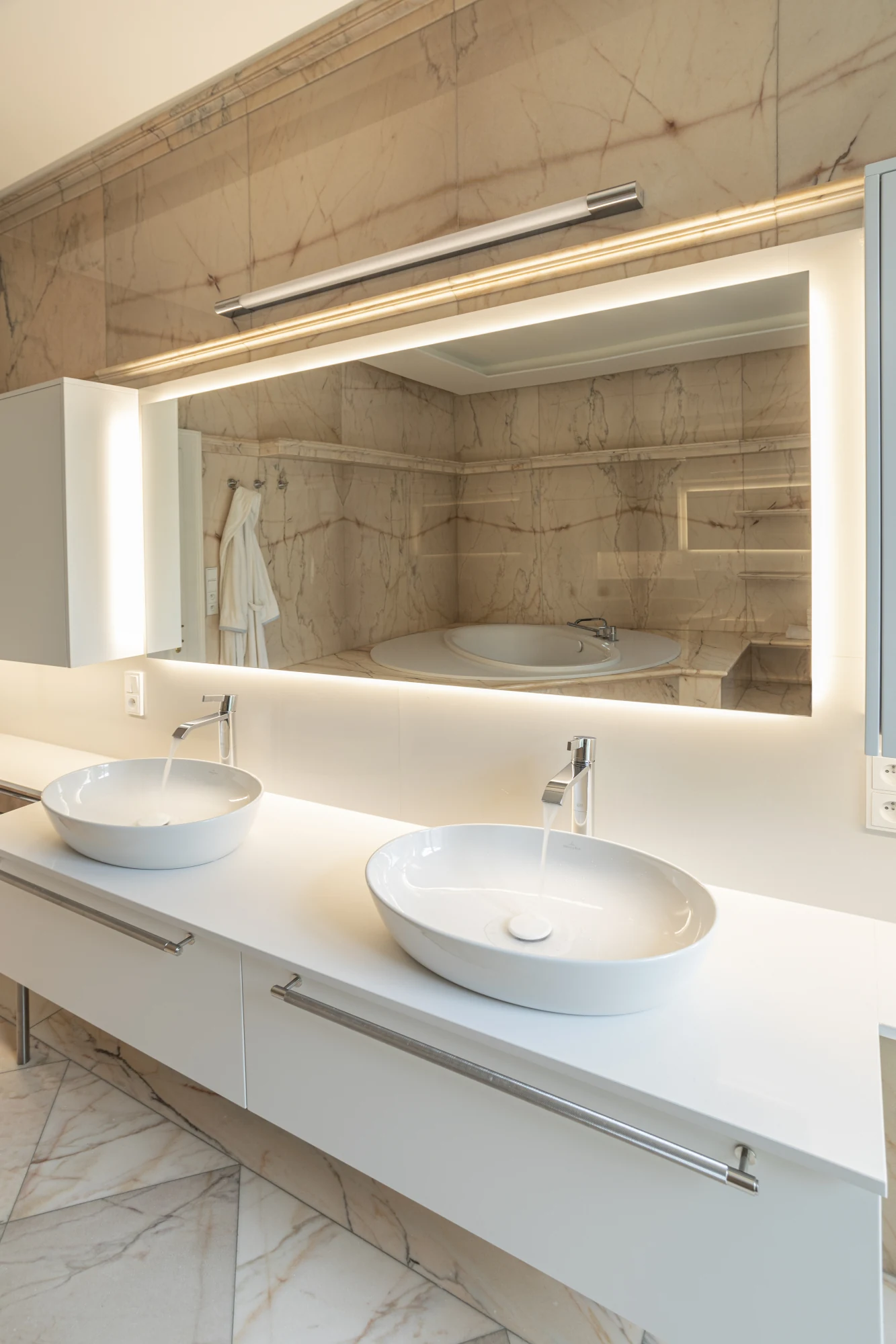 Crystal Polar White — referenca 11