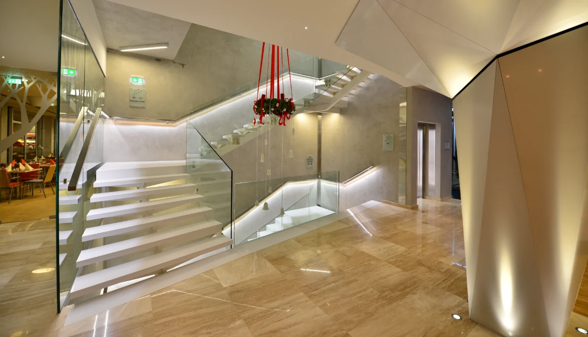 Crystal Polar White — referenca 25