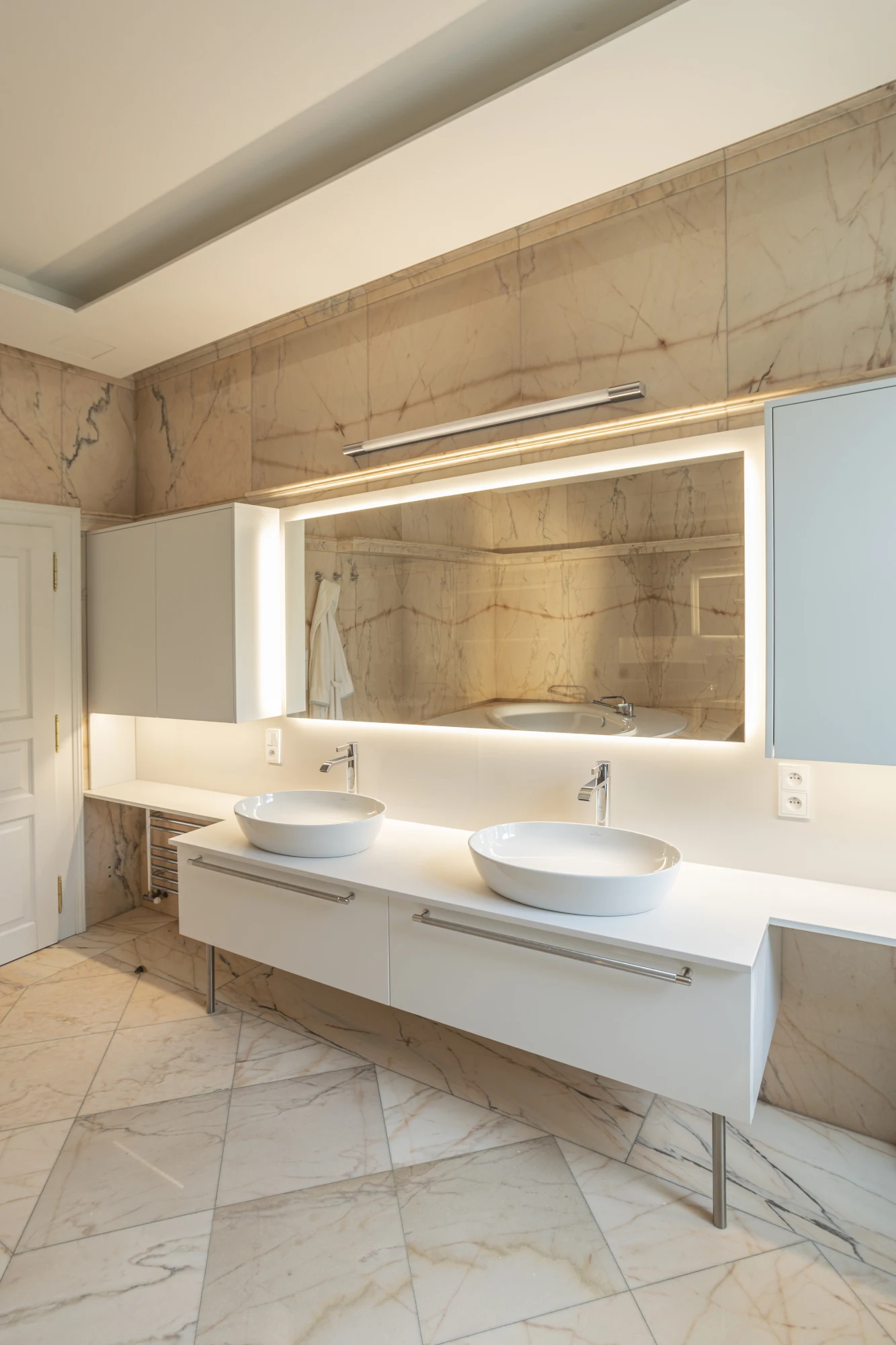 Crystal Polar White — referenca 9