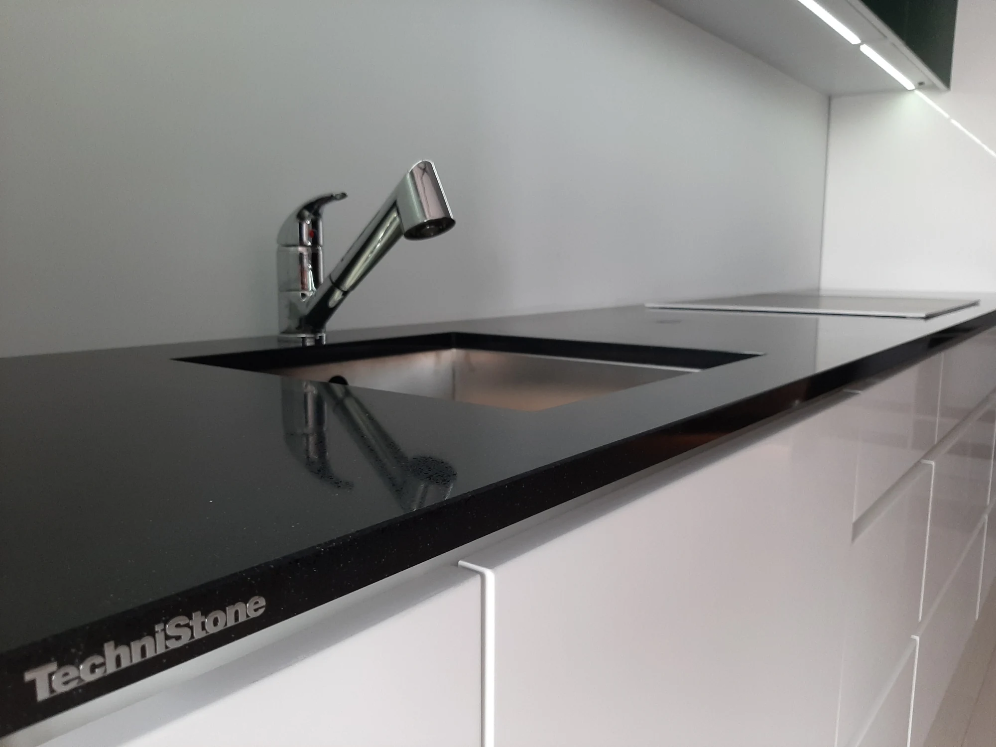 Gobi Black — referenca 4