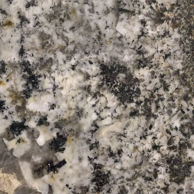 Caramellato — Granit iz Brazila