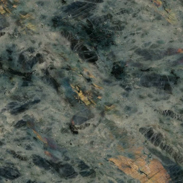 Labradorite Multicolor — Granit iz Madagaskara