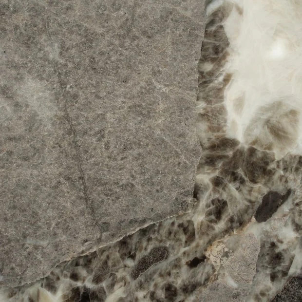 Grand Antique Grey — Mermer iz Kine