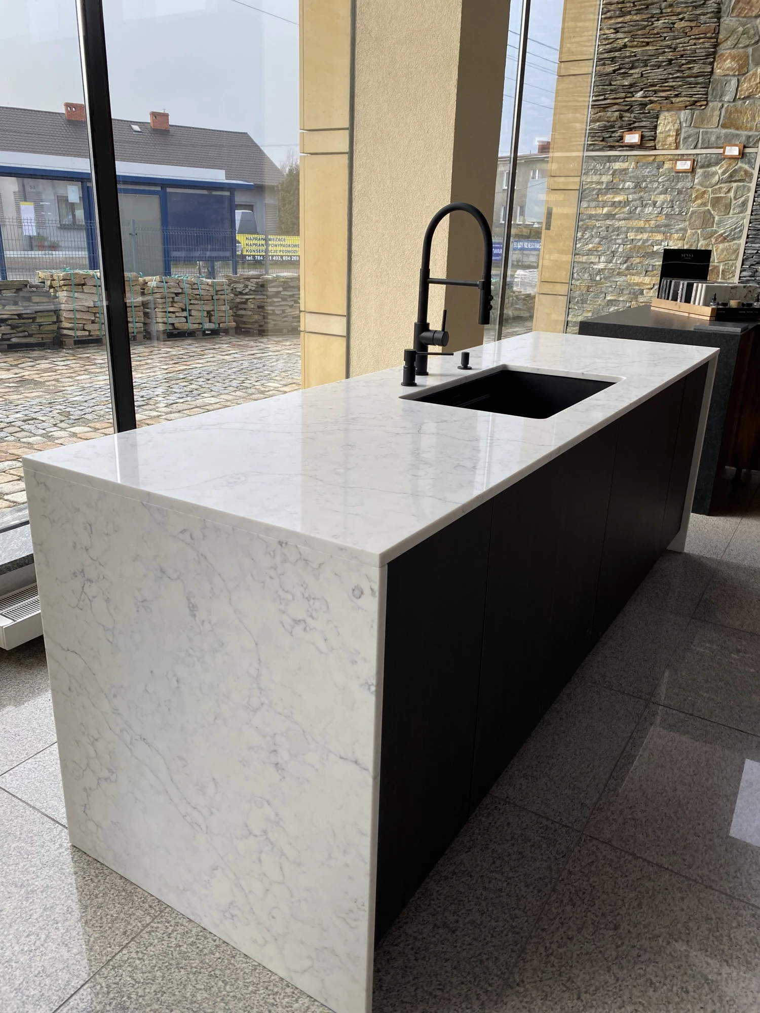 Mystery White — referenca 24