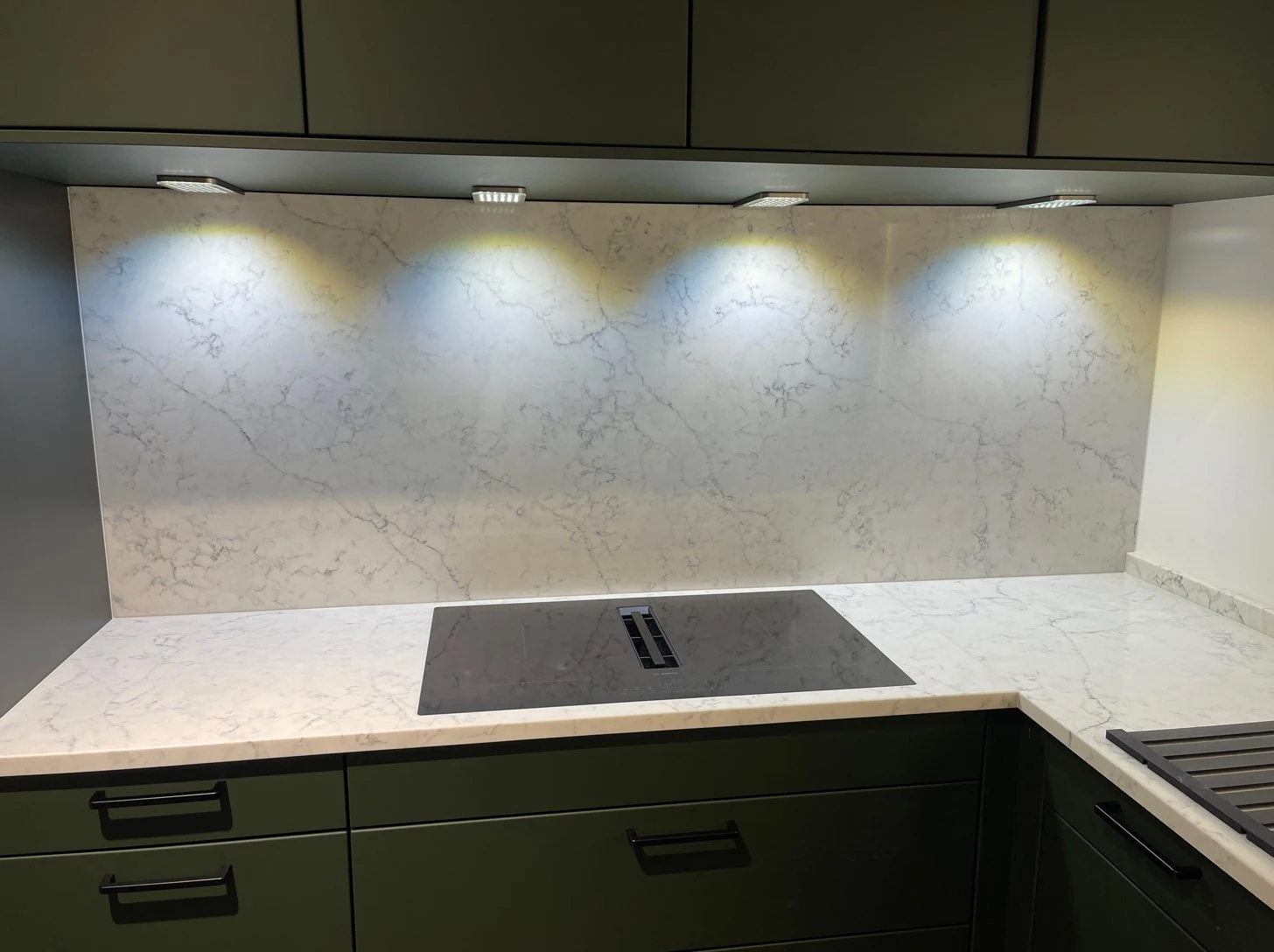 Mystery White — referenca 25