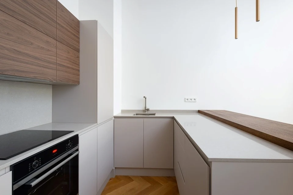 Noble Ivory White — referenca 11