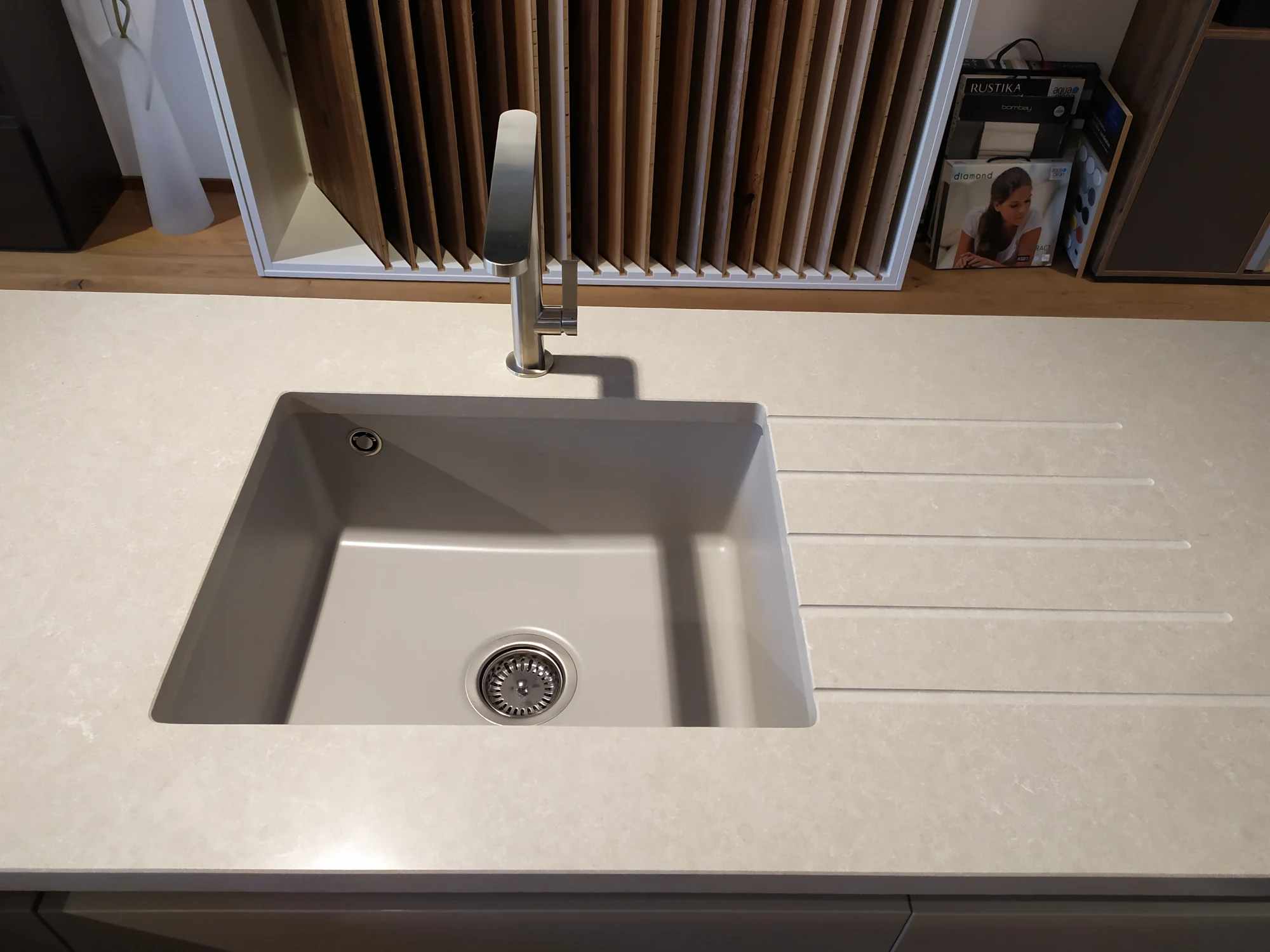 Noble Ivory White — referenca 19