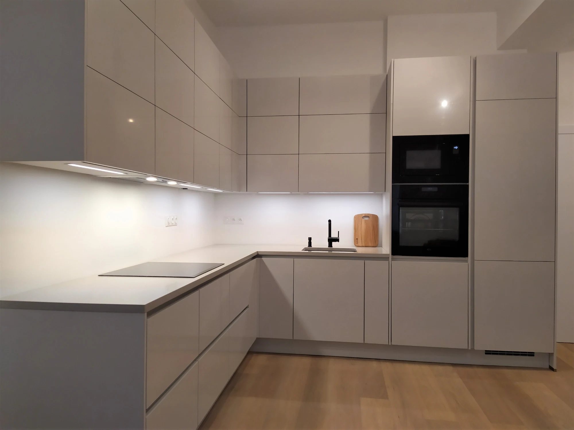 Noble Ivory White — referenca 3