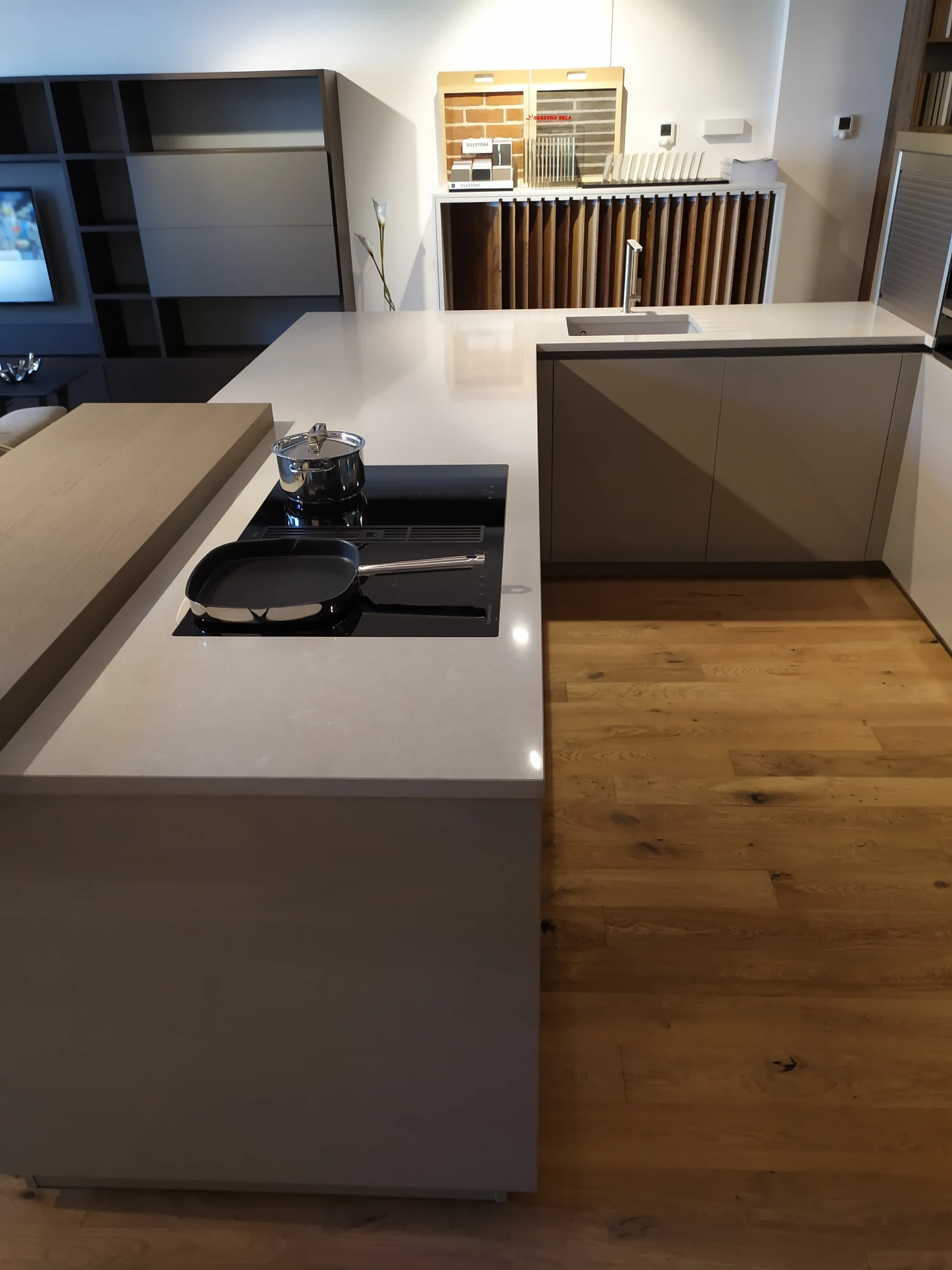 Noble Ivory White — referenca 8
