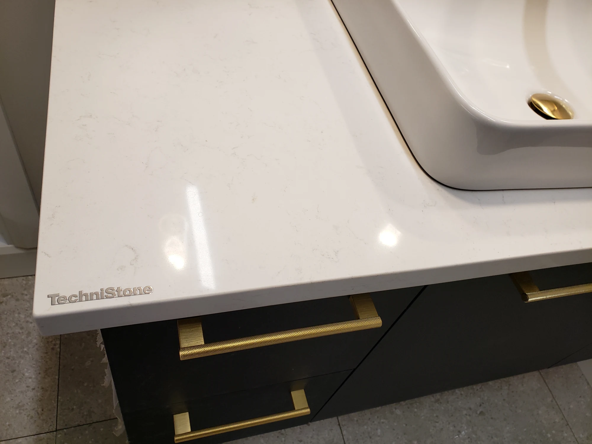 Noble Supreme White — referenca 8