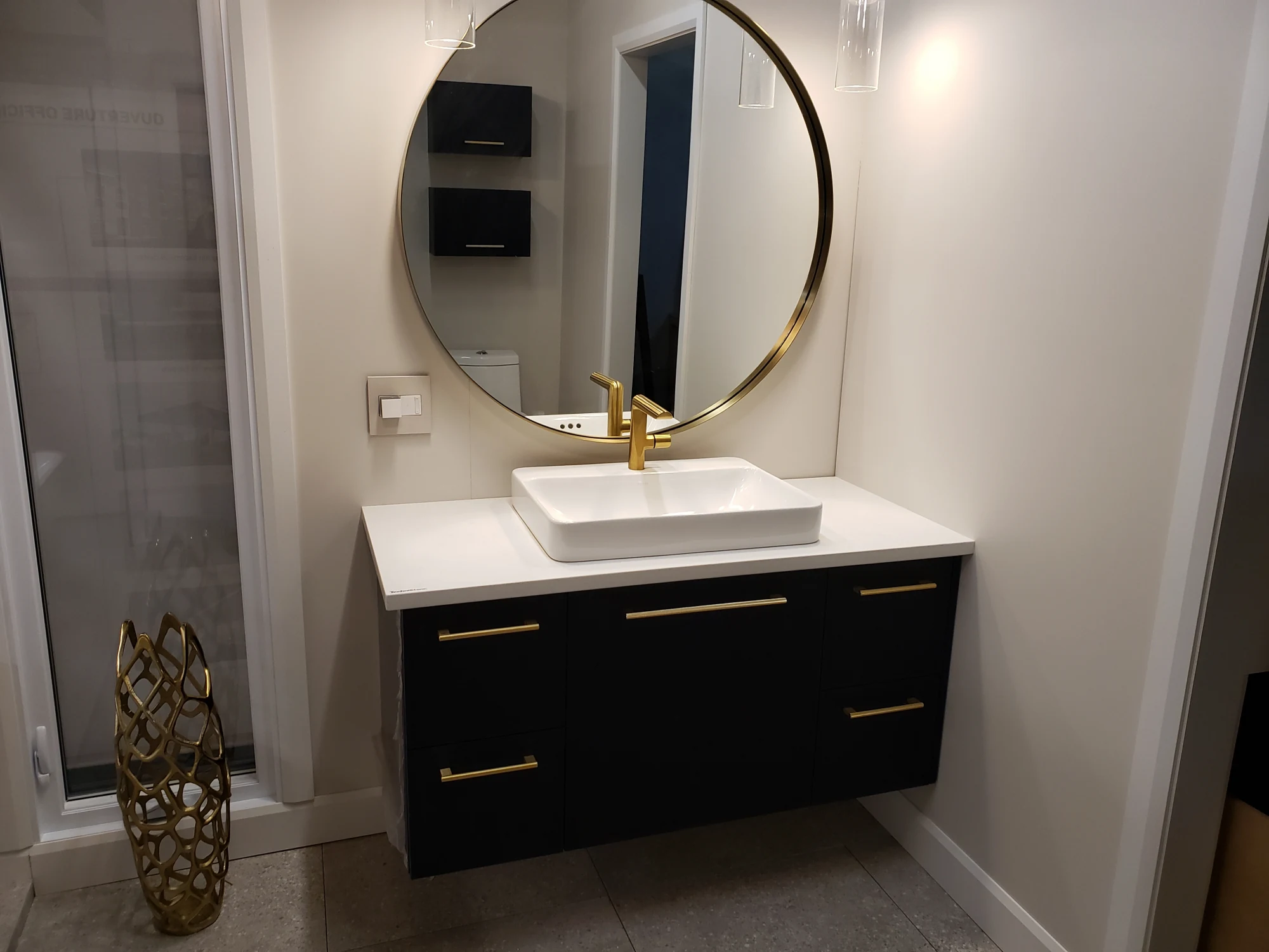 Noble Supreme White — referenca 9