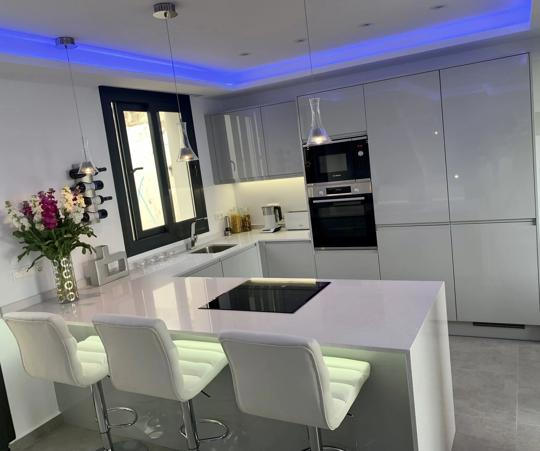 Starlight White — referentni enterijer